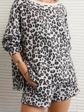 American Eagle Big Hug Pullover Sweater  Leopard Print Size S – Cozy Oversized